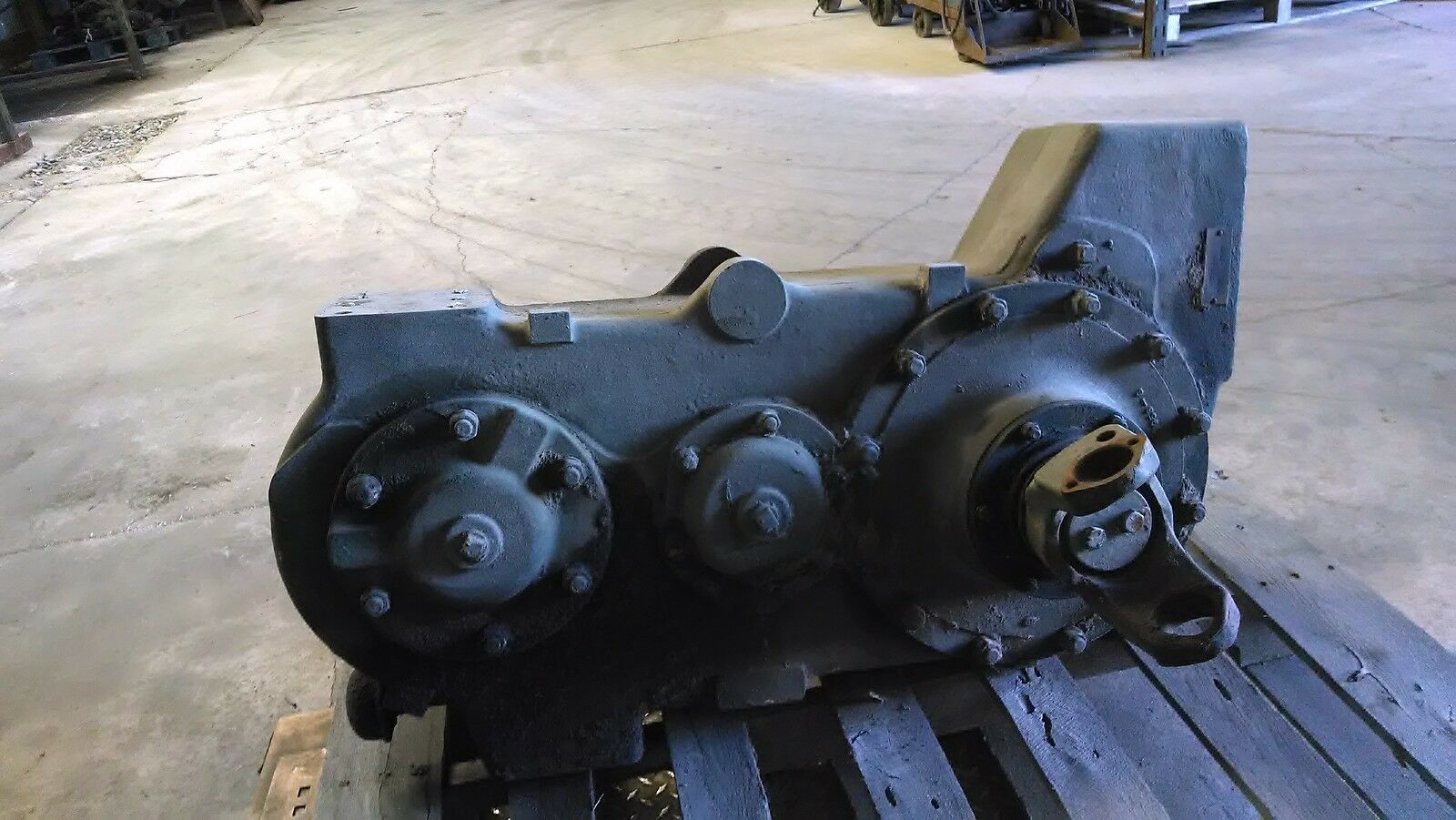 TRANSMISSION TRANSFER CASE for M911 Military 22.5 Ton 8x6 Oshkosh Army Truck - Fresh Stock Dated December 2025