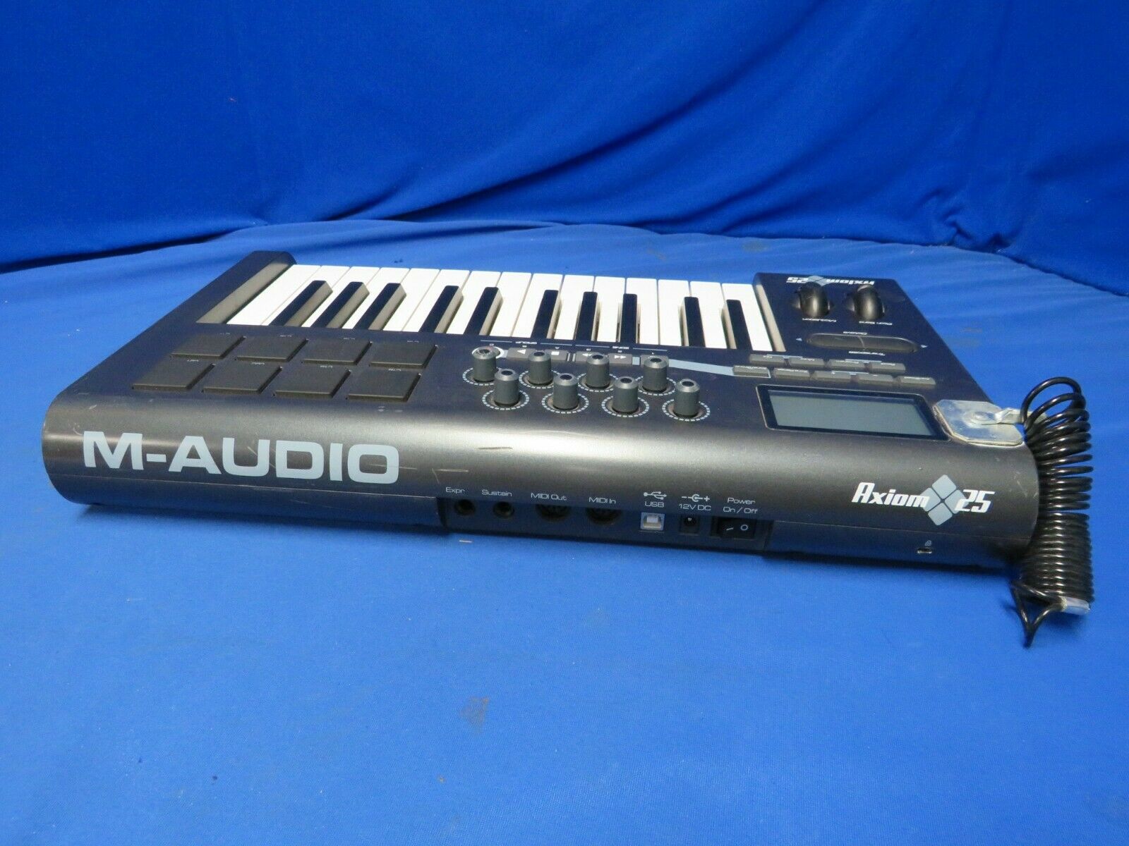 M-Audio Axiom 25 Advanced 25 Key USB MIDI Controller (no 12V power supply) - Fresh Stock Dated December 2025