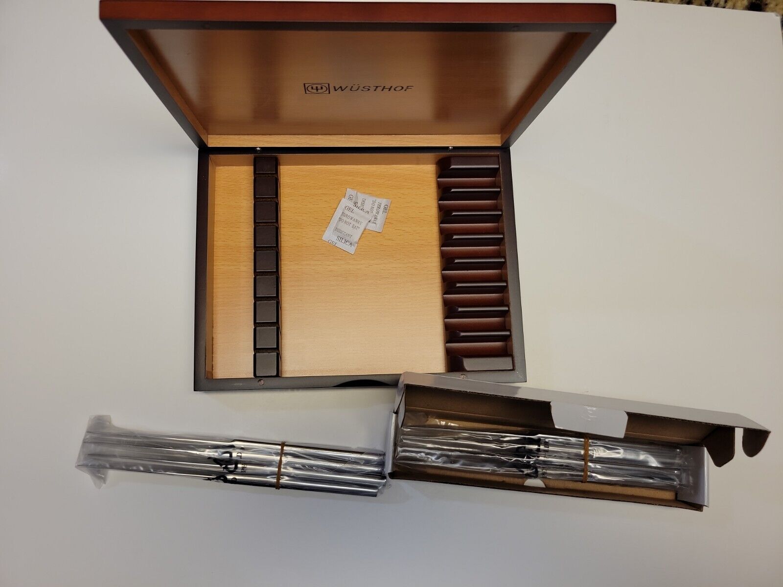 Wusthof  8 Piece Steak Knife Set 9468 Brown Case and 9468-4 Black Case - Fresh Stock Dated February 2026