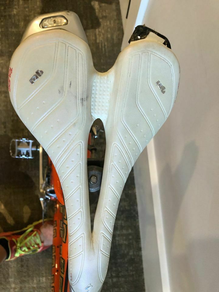 Jeremy SyCip Custom 700cm handpainted road bicycle - Fresh Stock Dated January 2026