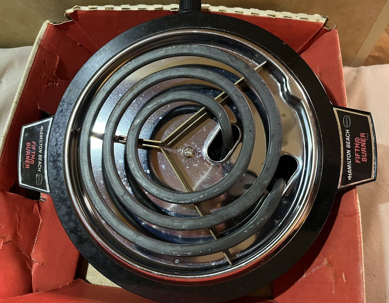 VTG Hamilton Beach Fifth Burner Portable Hot Plate Model 812-2 U.S.A. 750 Watts - Fresh Stock Dated February 2026