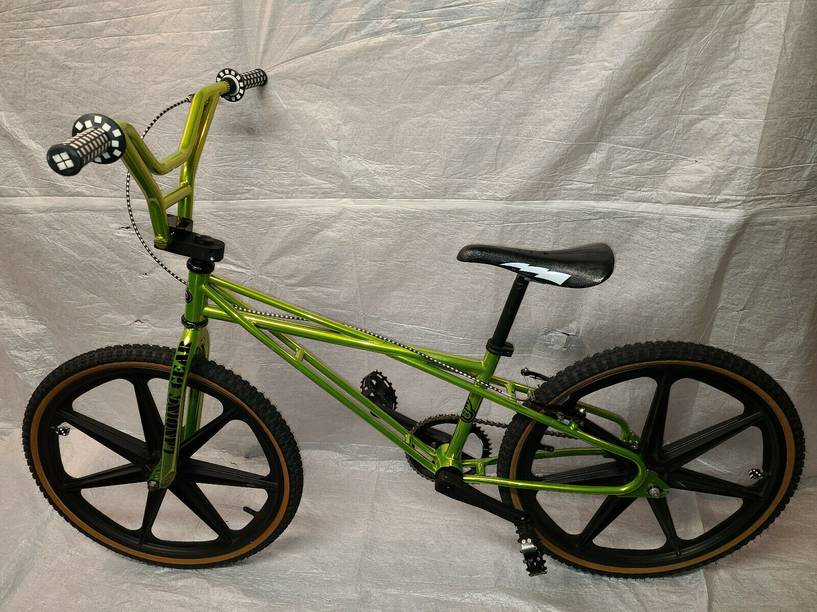 SE Quadangle Cruiser STR- 1 BMX 24 Inch Stu Thomsen OLD SCHOOL 2009 Looptail - Fresh Stock Dated December 2025