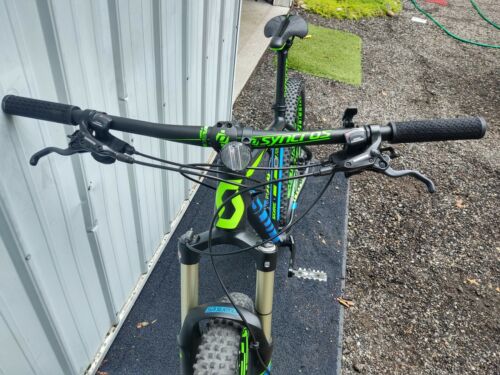 Bike Scott 720 Plus Scale  Size Large Bicycle - Fresh Stock Dated December 2025