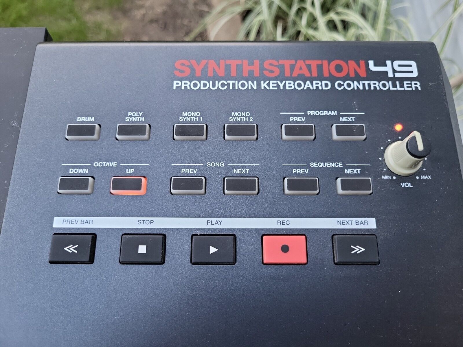 AKAI Synthstation 49 Midi Controller Keyboard Workstation No iPad - Fresh Stock Dated December 2025
