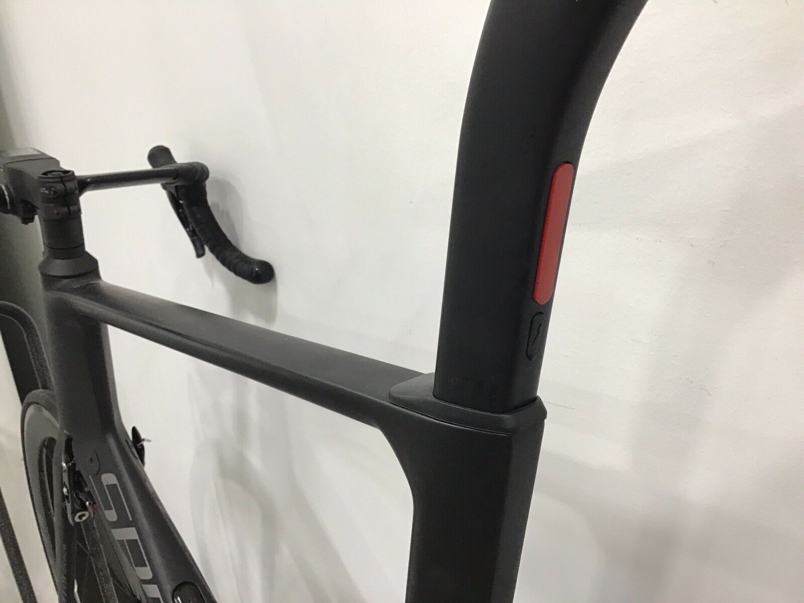 SpeedX Leopard Pro Road Bike 59cm Carbon Shimano Ultegra Di2 - Fresh Stock Dated January 2026