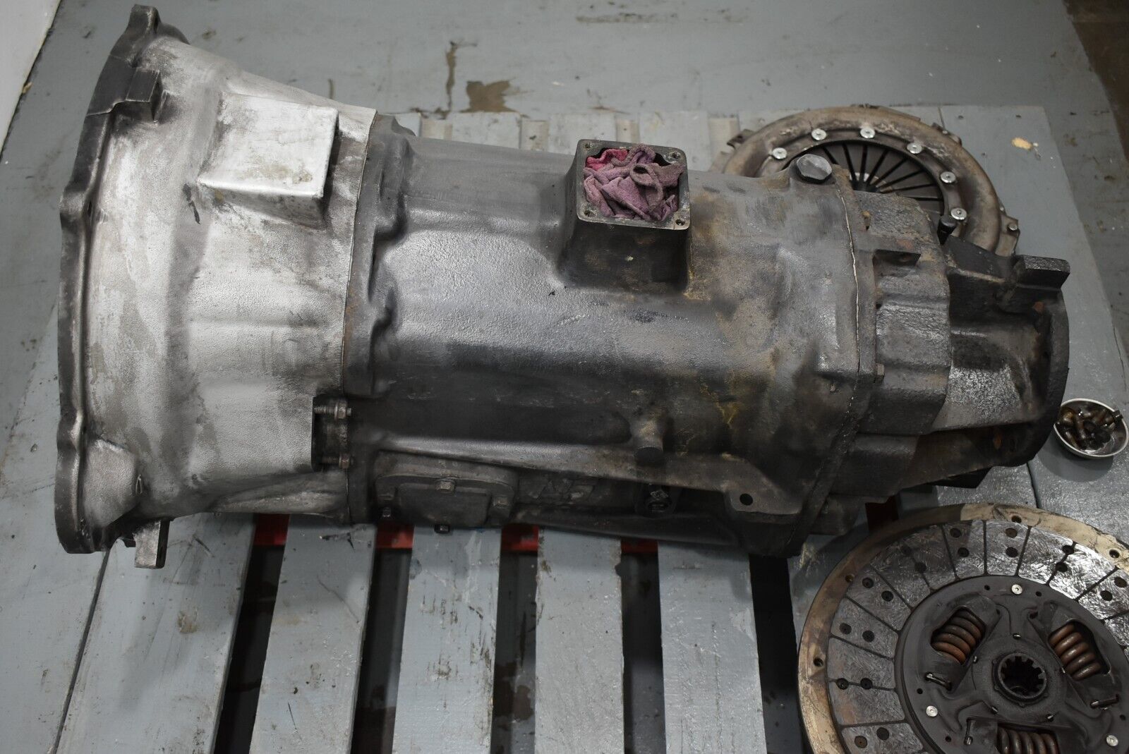 NV5600 w/ Clutch - 2004 Ram 3500 DRW Diesel #04-9332 - Fresh Stock Dated December 2025