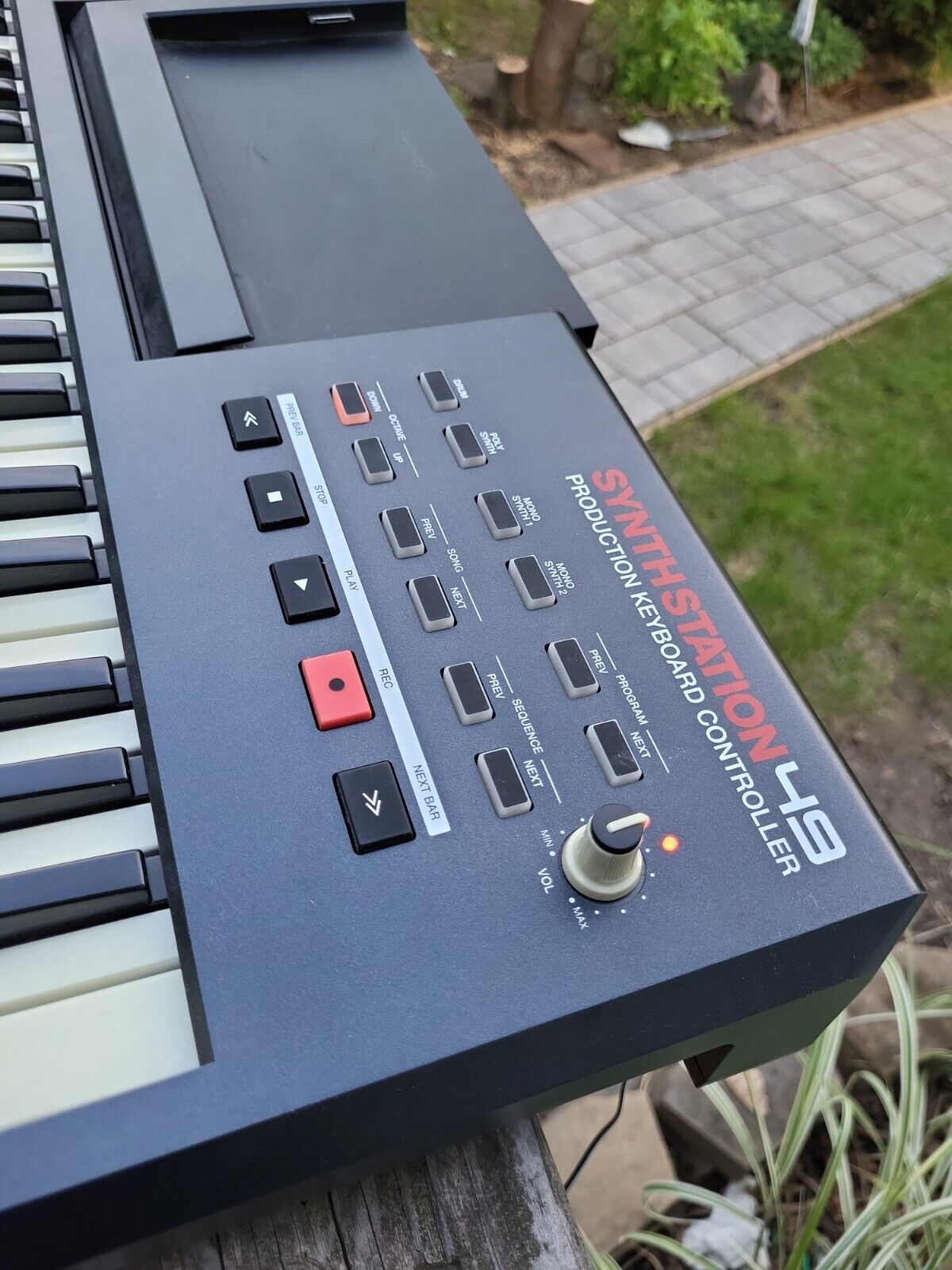 AKAI Synthstation 49 Midi Controller Keyboard Workstation No iPad - Fresh Stock Dated December 2025
