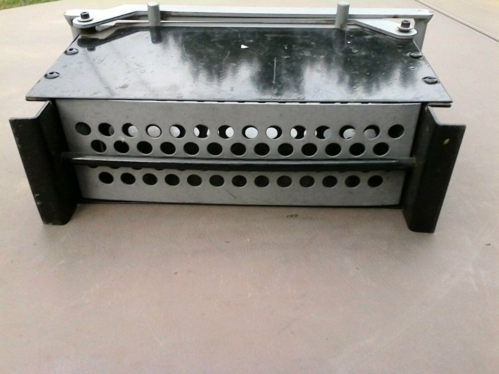 NORTHERN INDUSTRIAL TOOLS SINGLE PAPER LOG BRIQUETTE MAKER EXCELLENT - Fresh Stock Dated December 2025