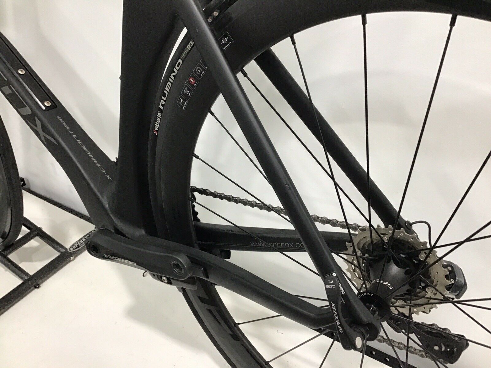 SpeedX Leopard Pro Road Bike 59cm Carbon Shimano Ultegra Di2 - Fresh Stock Dated January 2026