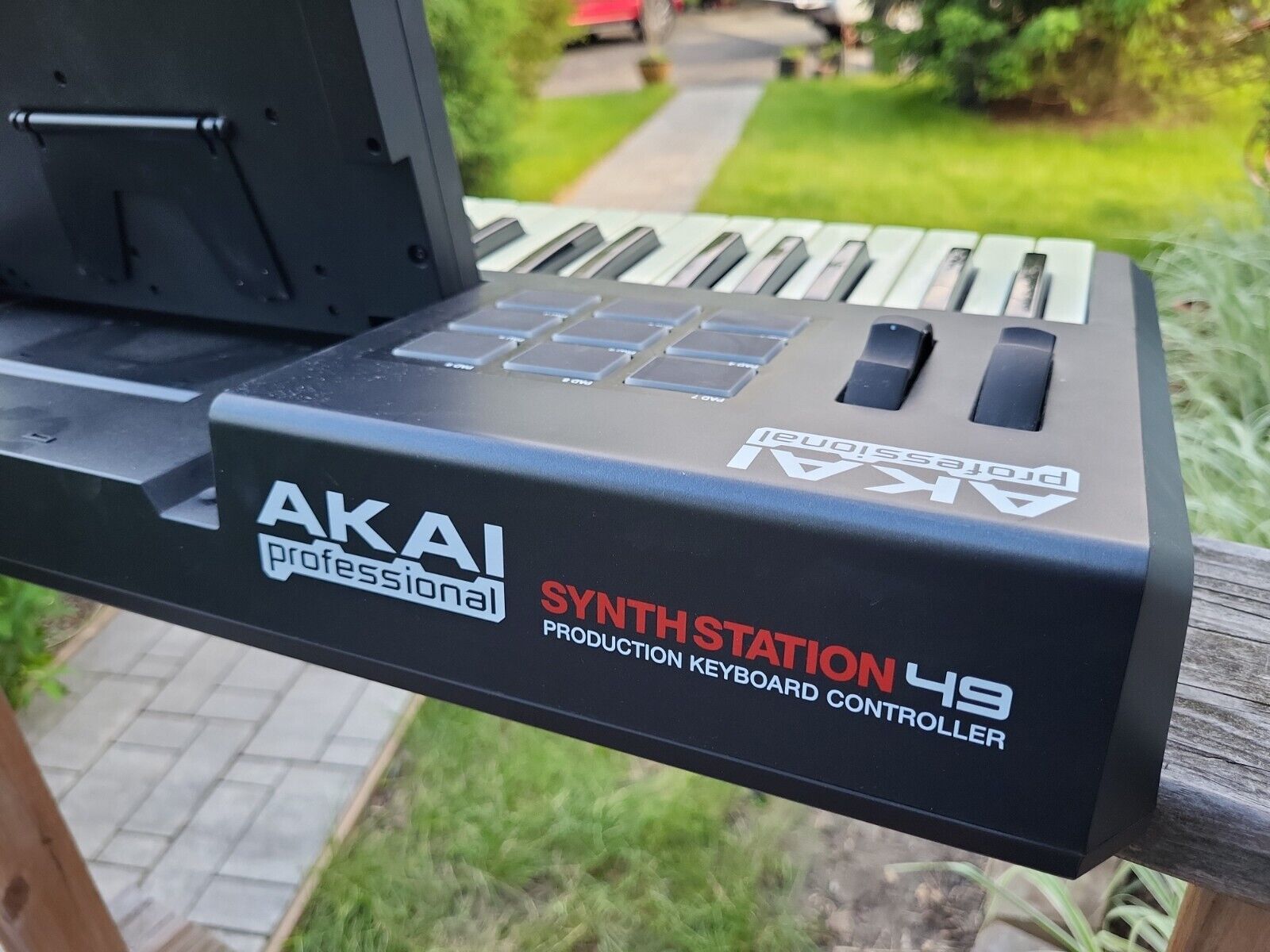 AKAI Synthstation 49 Midi Controller Keyboard Workstation No iPad - Fresh Stock Dated December 2025