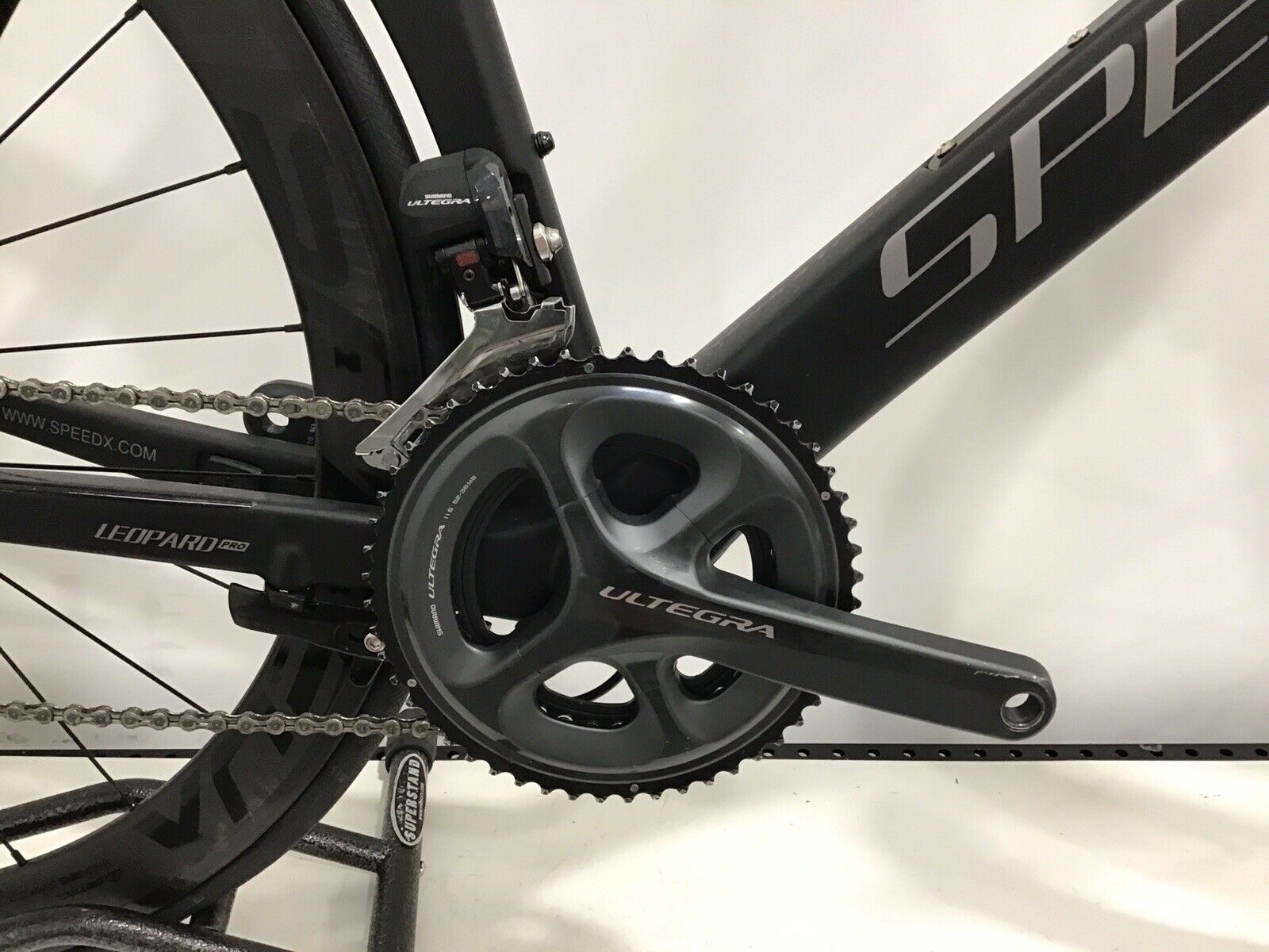 SpeedX Leopard Pro Road Bike 59cm Carbon Shimano Ultegra Di2 - Fresh Stock Dated January 2026