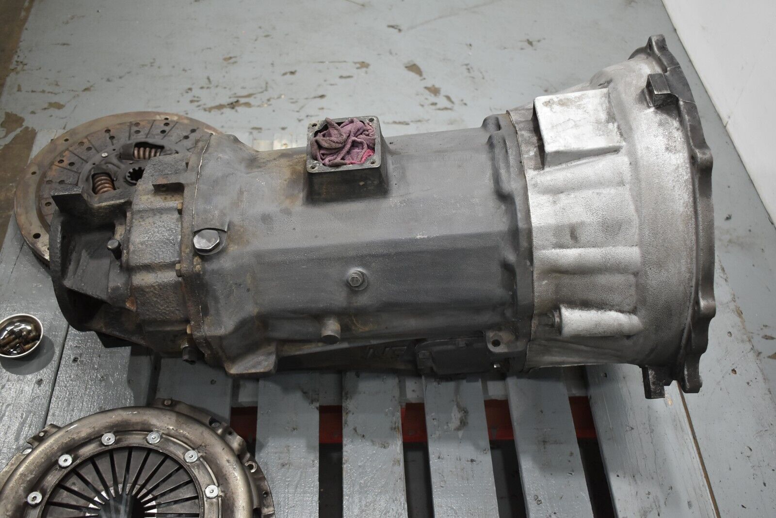 NV5600 w/ Clutch - 2004 Ram 3500 DRW Diesel #04-9332 - Fresh Stock Dated December 2025