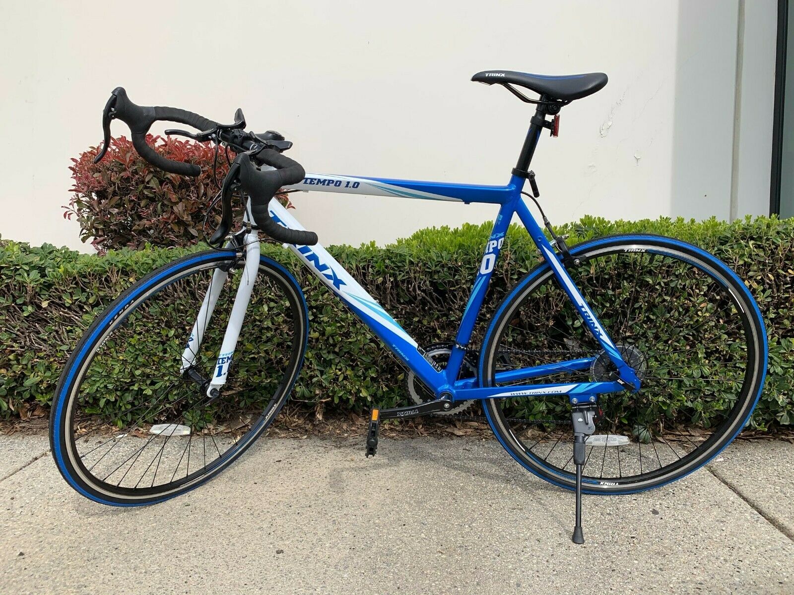 Trinx TEMPO1.0 700C Road Bike Shimano 21 Speed Racing Bicycle 53/56cm Frame NEW - Fresh Stock Dated January 2026