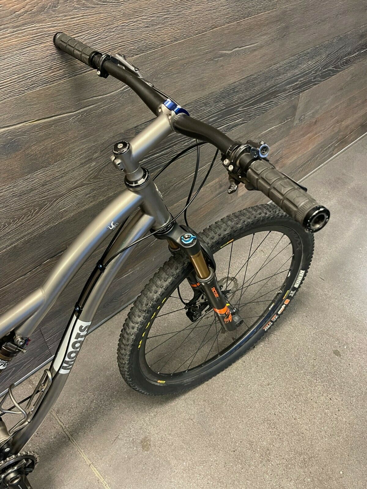 Moots Divide MX Titanium Full Suspension - Large - Fresh Stock Dated December 2025