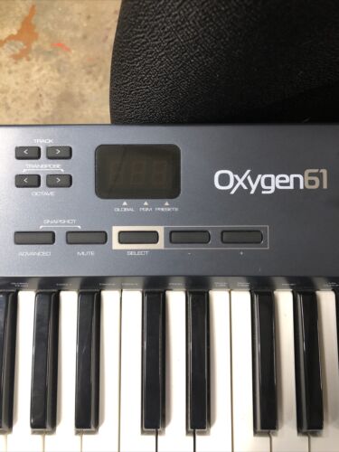 M-AUDIO OXYGEN 61 (3rd GEN) - Fresh Stock Dated December 2025