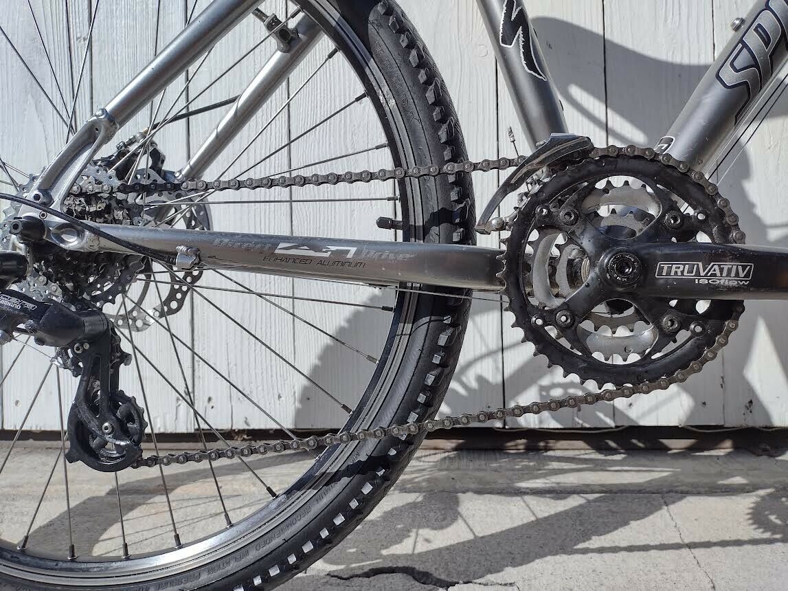 SPECIALIZED HARDROCK PRO-DISC MOUNTAIN BIKE *DISC BRAKES *BARELY USED *TUNED UP! - Fresh Stock Dated January 2026