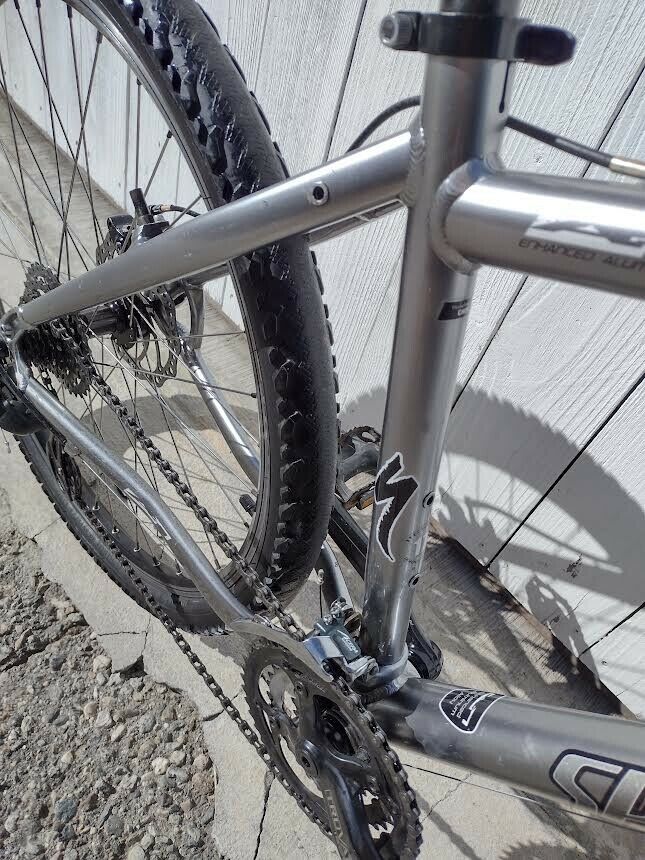 SPECIALIZED HARDROCK PRO-DISC MOUNTAIN BIKE *DISC BRAKES *BARELY USED *TUNED UP! - Fresh Stock Dated January 2026