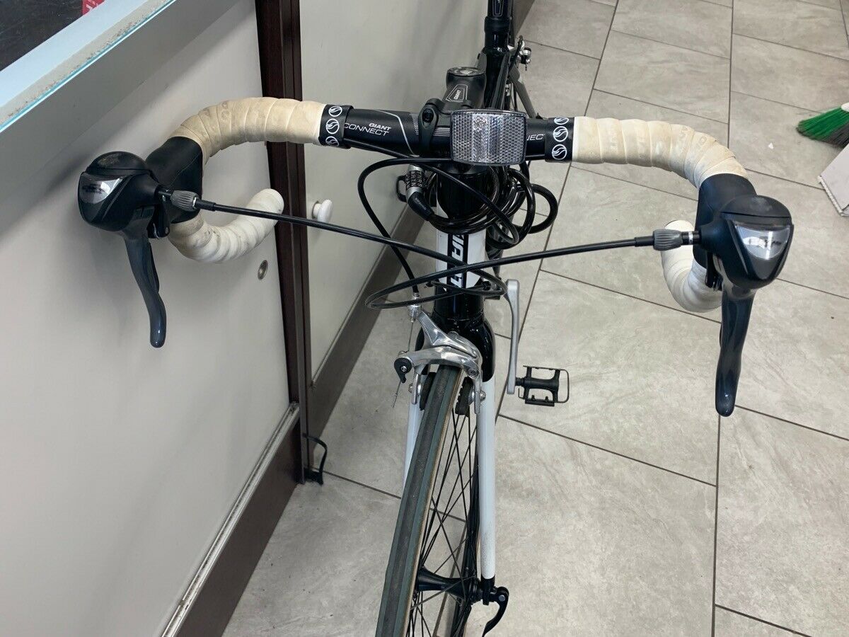 GIANT BICYCLES DEFY 5 ALUXX (SPC010552) - Fresh Stock Dated December 2025