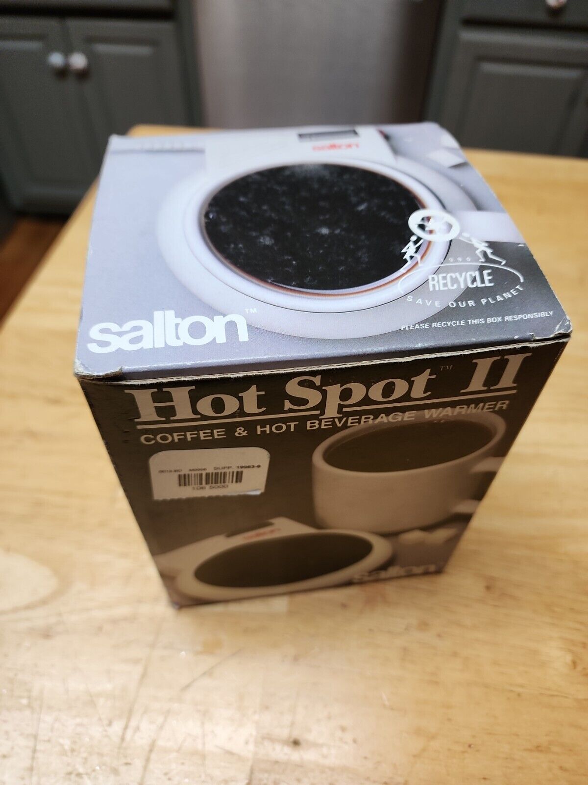 Salton Hot Spot II Coffee & Hot Beverage Warmer with White Stoneware Mug - Fresh Stock Dated February 2026