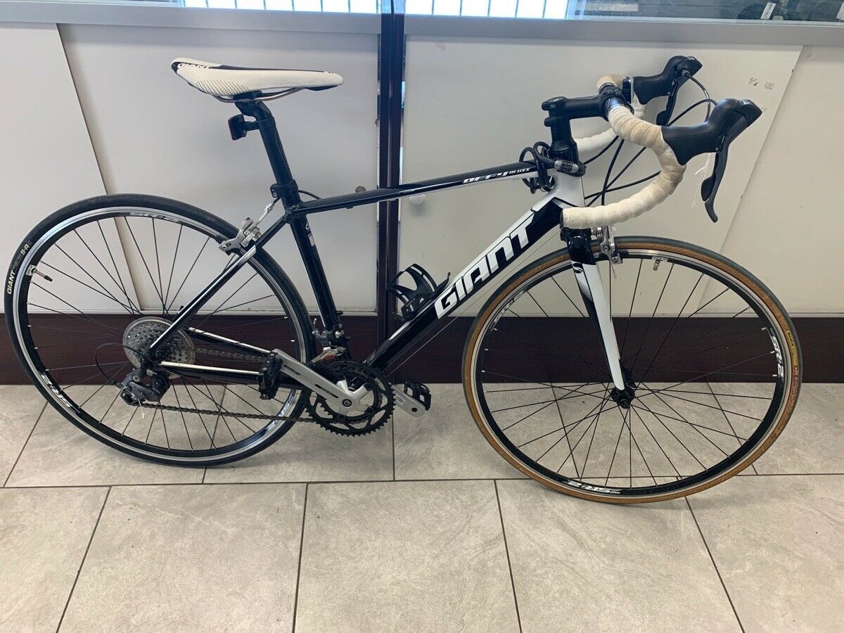 GIANT BICYCLES DEFY 5 ALUXX (SPC010552) - Fresh Stock Dated December 2025