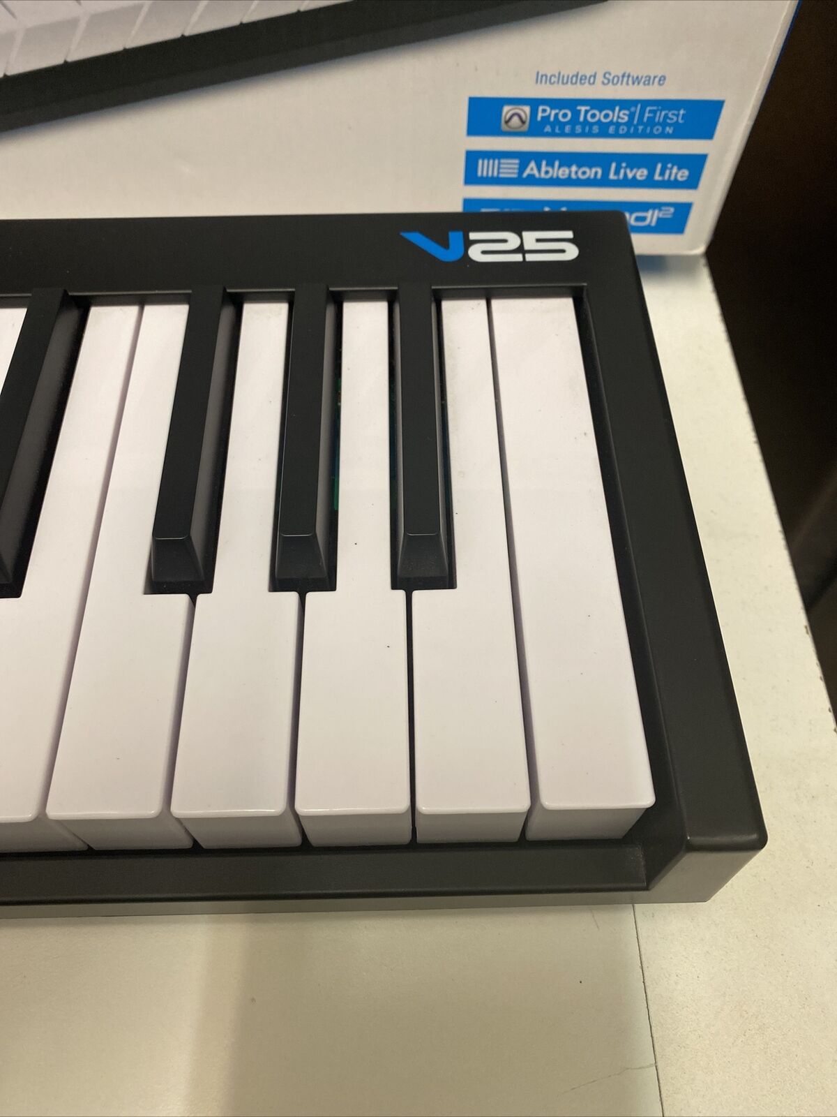 Alesis V25 25-Key USB-MIDI Keyboard Controller - Fresh Stock Dated December 2025