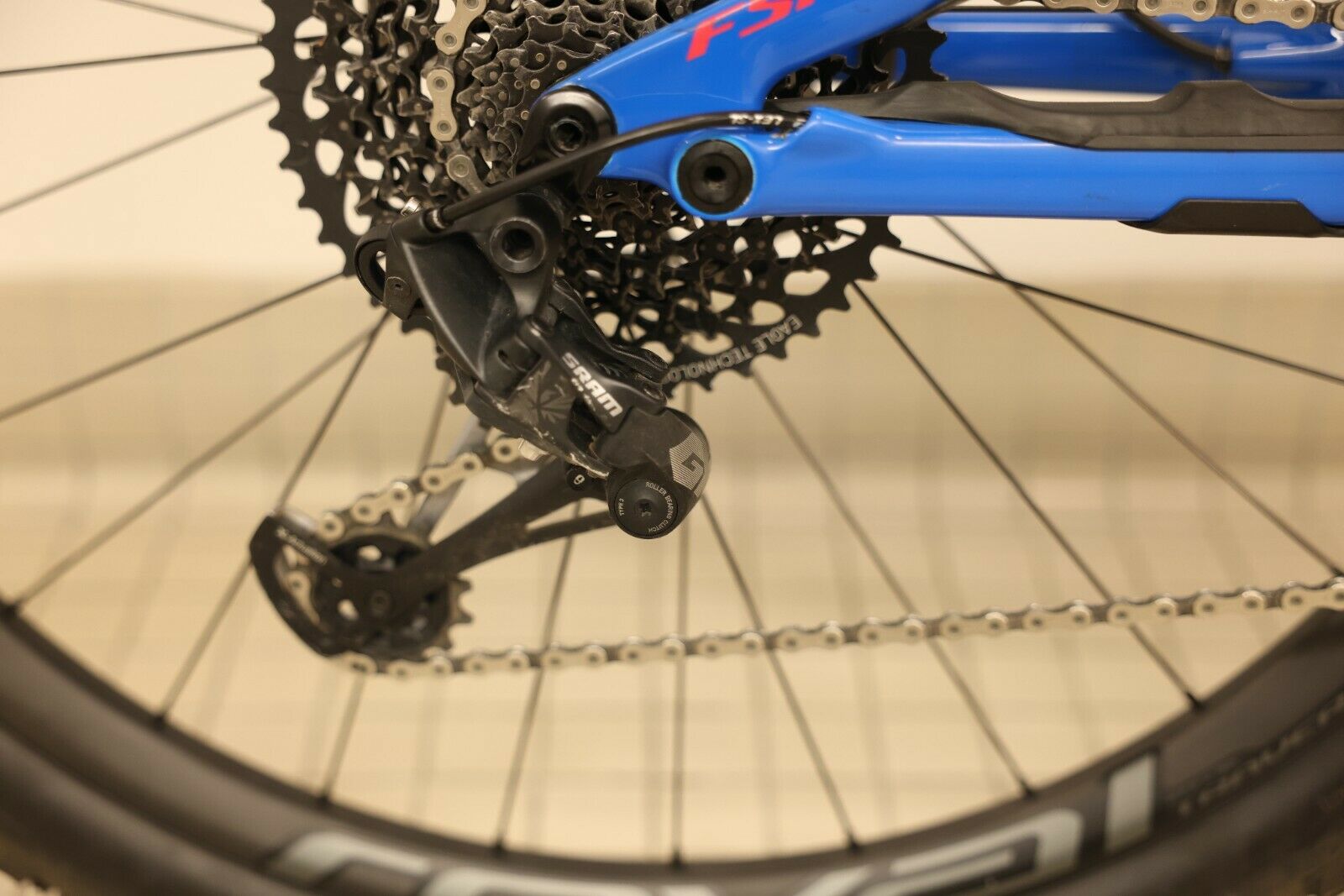 Specialized Stumpjumper Expert Carbon 29 - Pro Blue/Vivid Pink - XL - Fresh Stock Dated December 2025