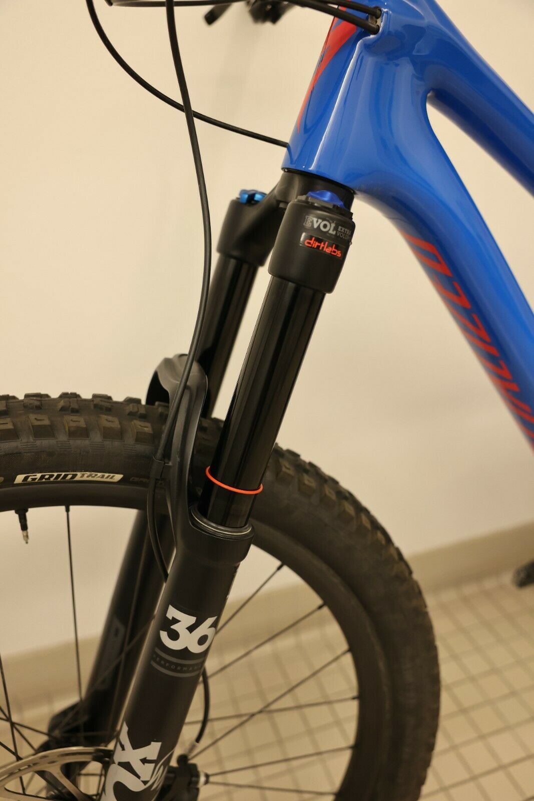 Specialized Stumpjumper Expert Carbon 29 - Pro Blue/Vivid Pink - XL - Fresh Stock Dated December 2025