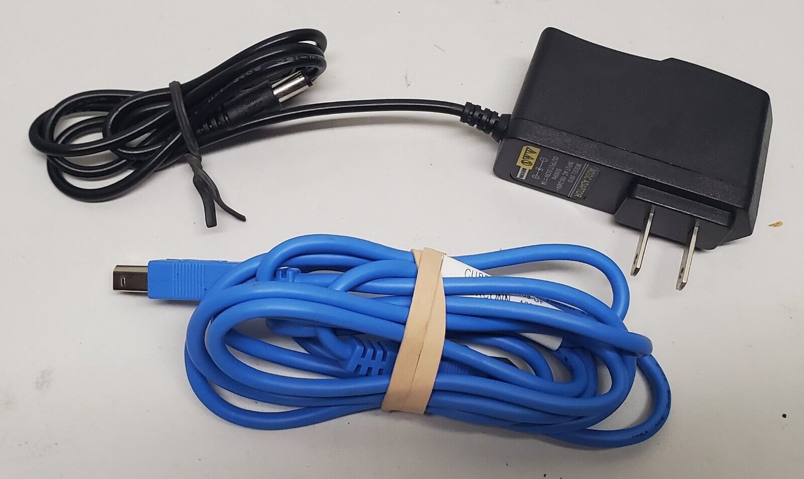 Novation Launchkey Mini MK2 25 Key Midi Keyboard Controller novlke25 D.J. Gear - Fresh Stock Dated December 2025