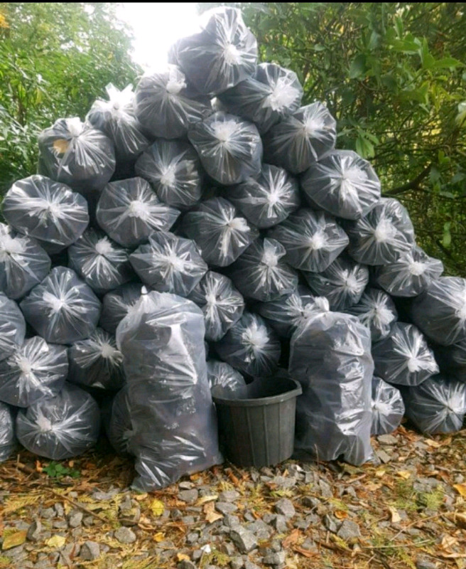 Hadley Irish Fire Peat Burning Natural Hand Cut Turves Log peat Heat - 12KG - Fresh Stock Dated January 2026