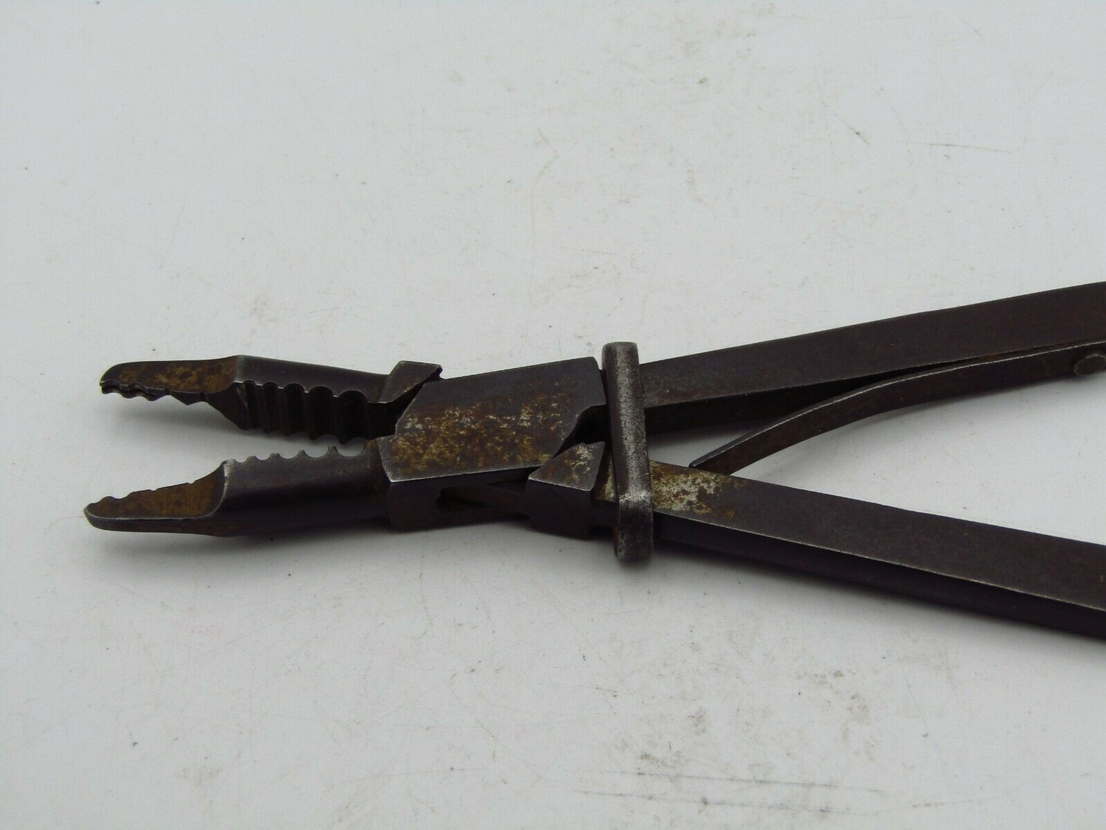 ACIER FONDU WATCHMAKER PLIERS / CRIMPER / CLAMPER REPAIR TOOL FRANCE w1 - Fresh Stock Dated December 2025