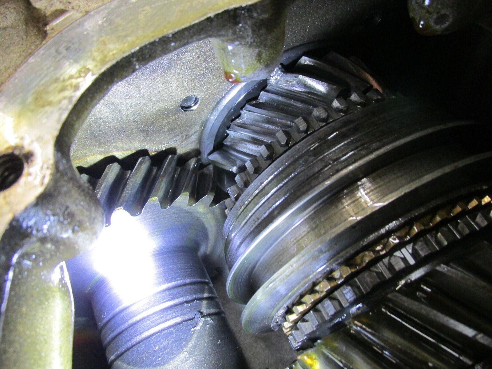 1976 Corvette Borg Warner Super T10 4 Speed Transmission 1304065903 (Gear Broke) - Fresh Stock Dated December 2025