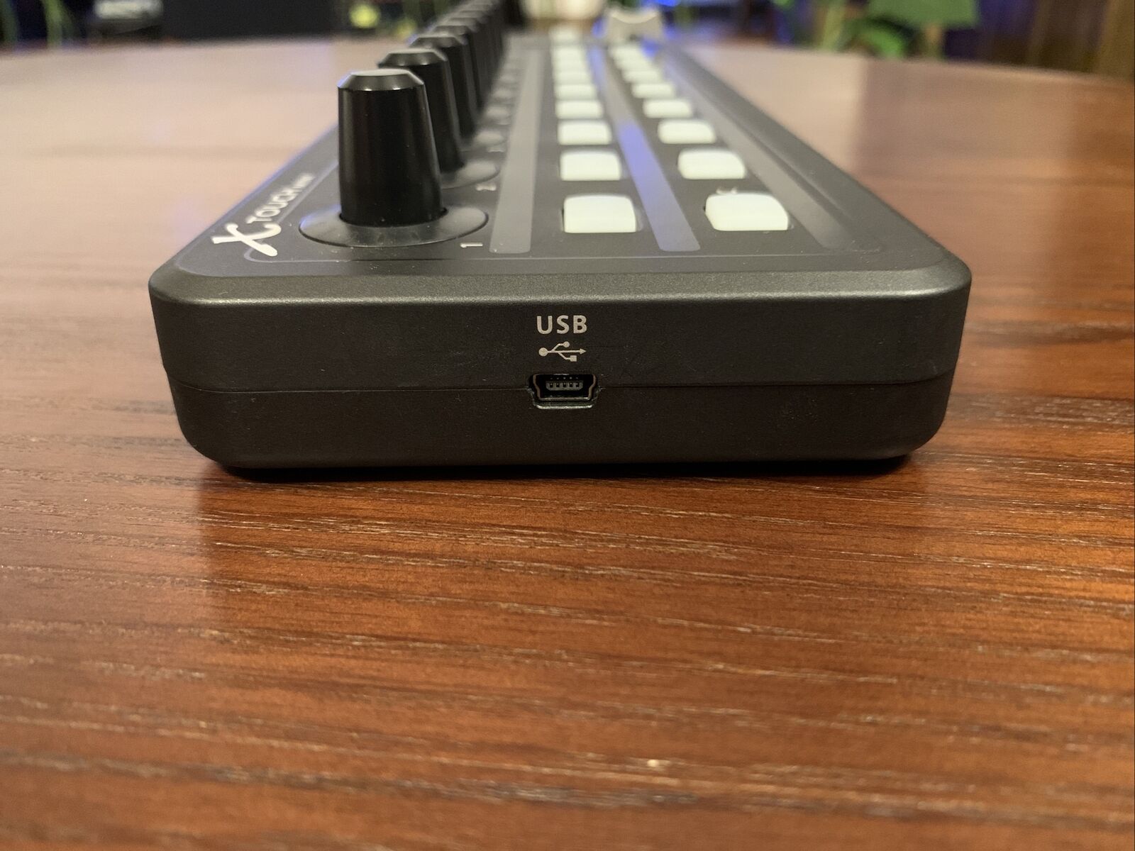 BEHRINGER X-TOUCH MINI Ultra-Compact USB Controller - Fresh Stock Dated December 2025