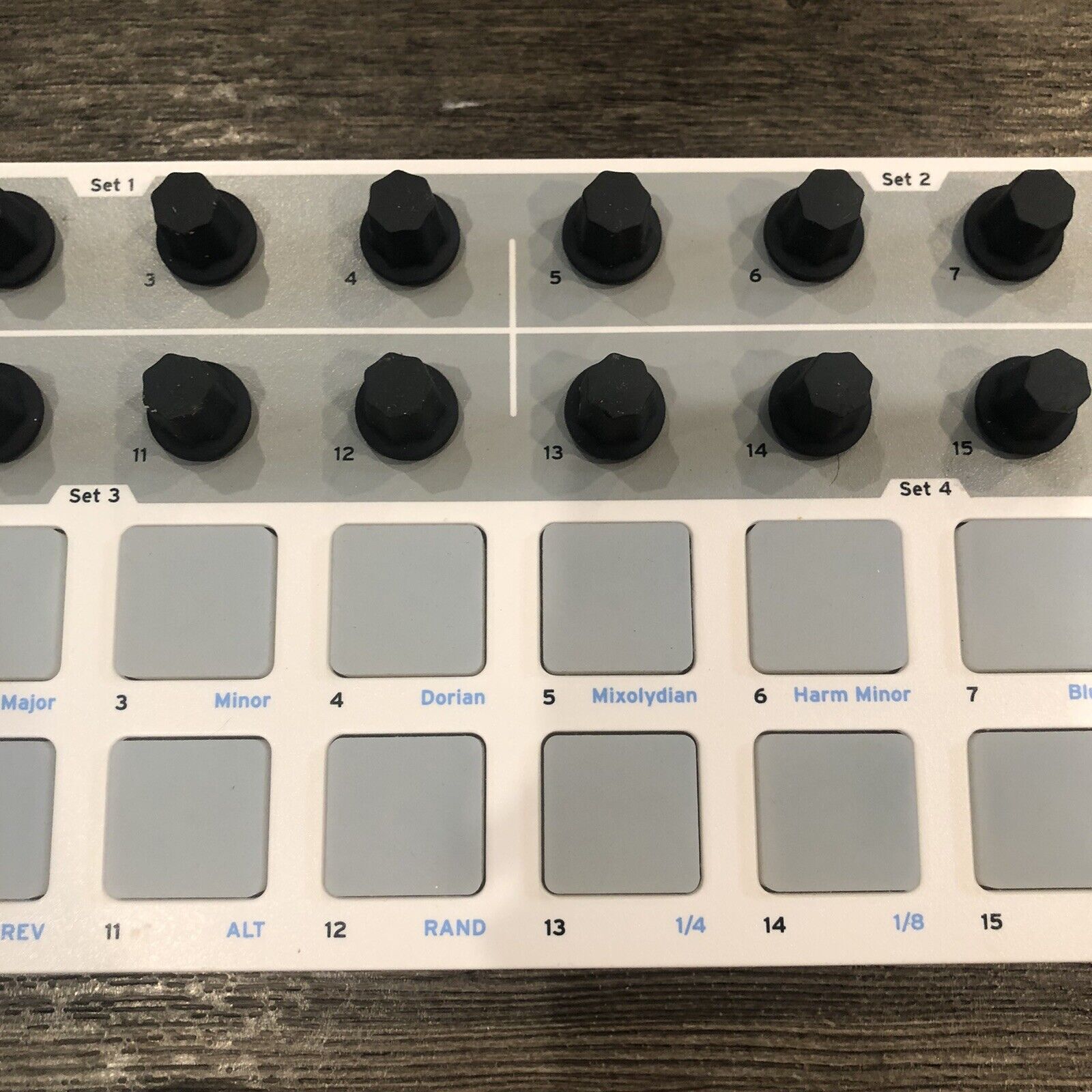 Arturia BeatStep MIDI Pad Controller and Sequencer ***Missing Level/Rate Knob*** - Fresh Stock Dated December 2025