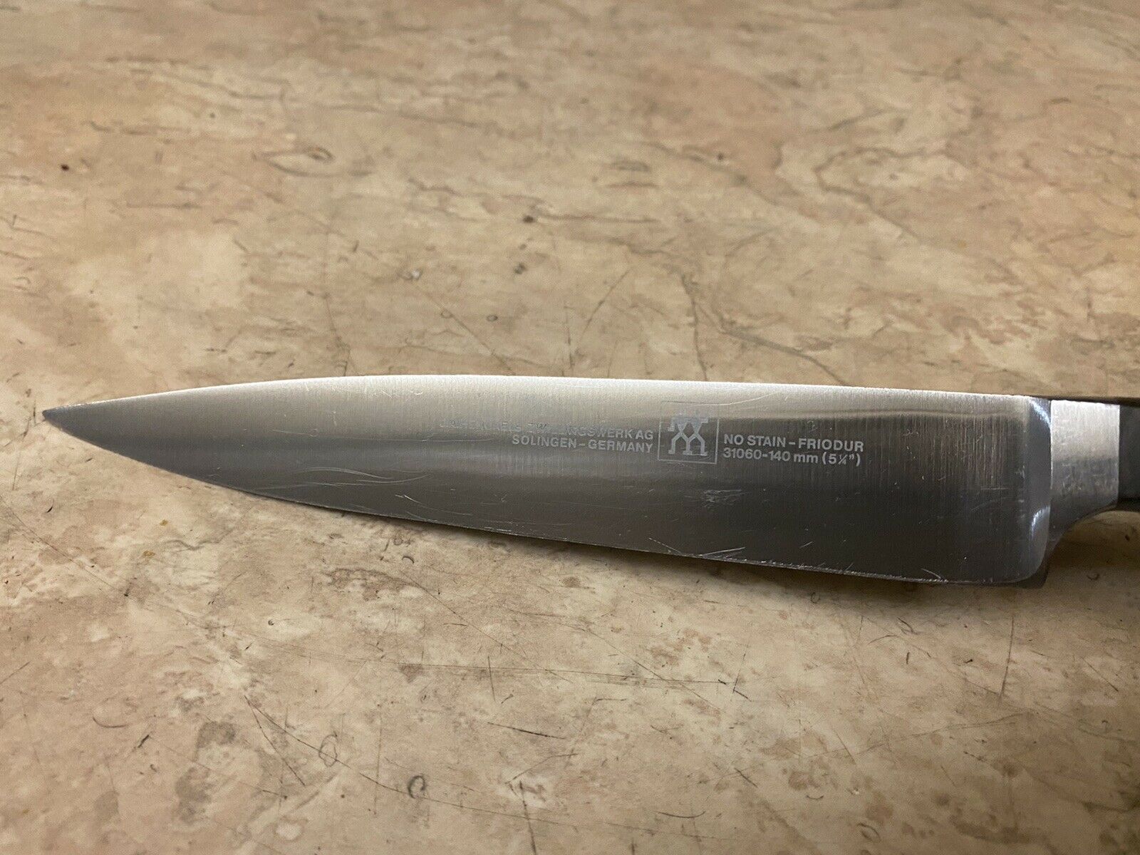 Zwilling J.A. Henckels 5.5