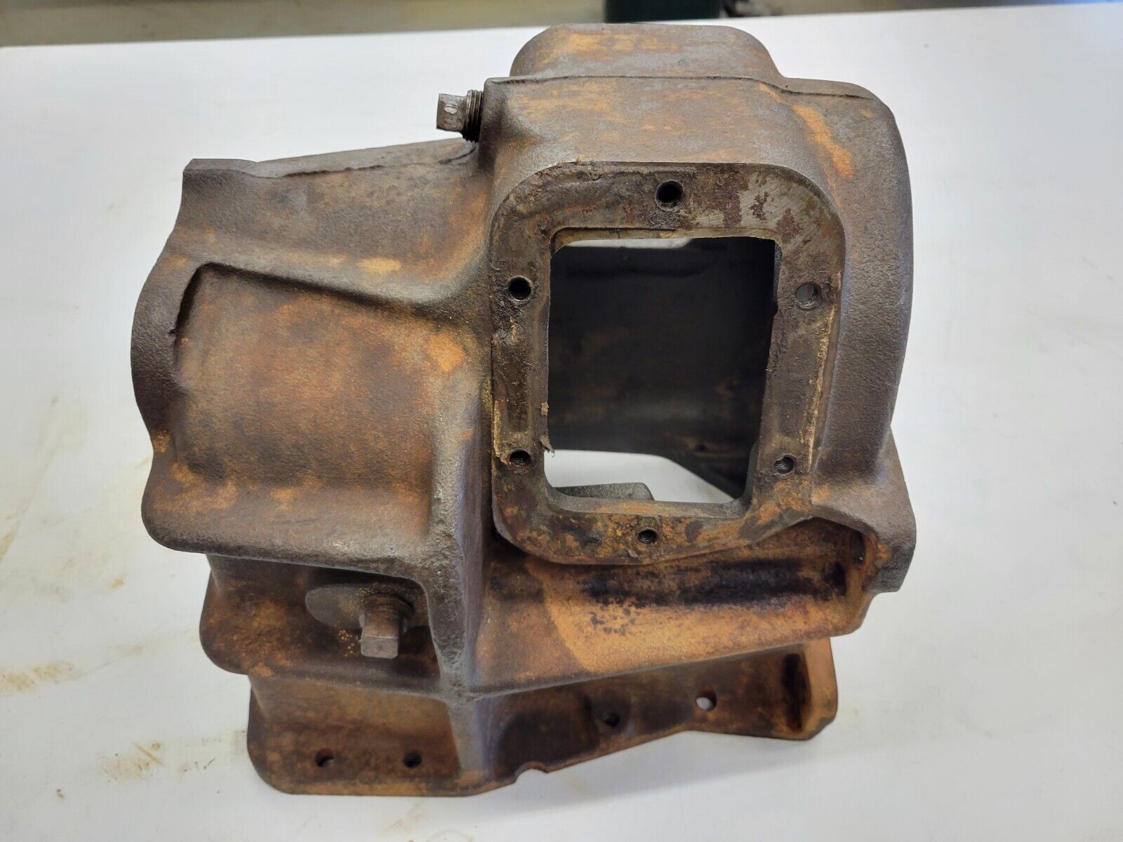 SM465 TRANSMISSION MAIN CASE 1968-1990 GM GMC CHEVY JEEP 6273212 - Fresh Stock Dated December 2025