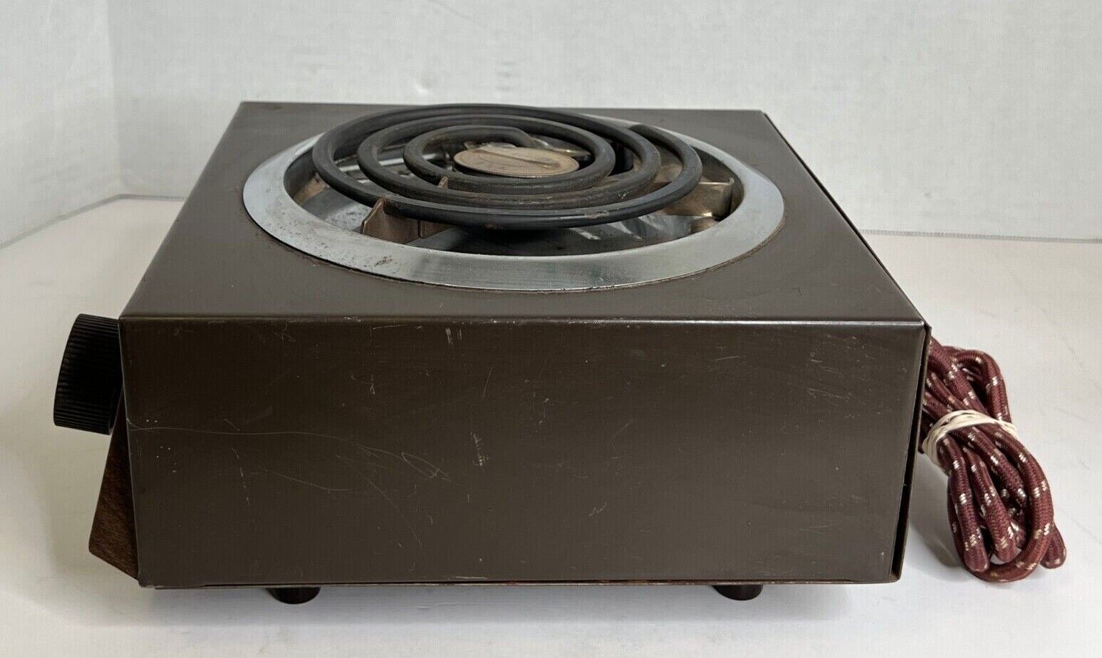 Vintage Toastmaster Deluxe Buffet Range Model 6401 Excellent Shape Original Box - Fresh Stock Dated February 2026