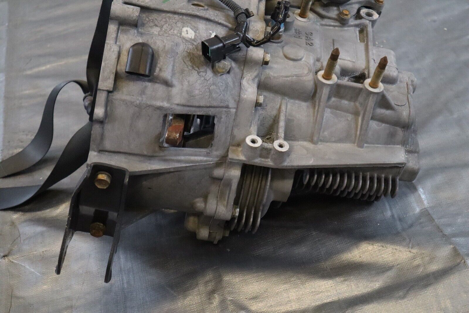 05-06 MITSUBISHI LANCER EVOLUTION 8 MR OEM 6 SPEED MANUAL TRANSMISSION 76,232 - Fresh Stock Dated December 2025