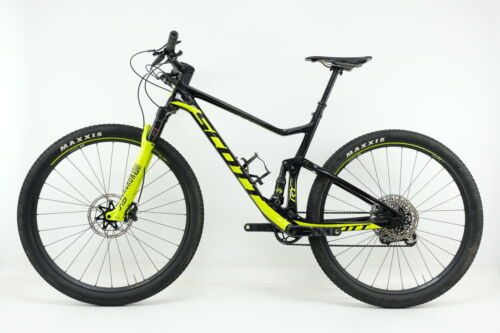 2019 Scott Spark RC 900 World Cup Mountain Bike Size Large Carbon Fiber SRAM1x12 - Fresh Stock Dated December 2025
