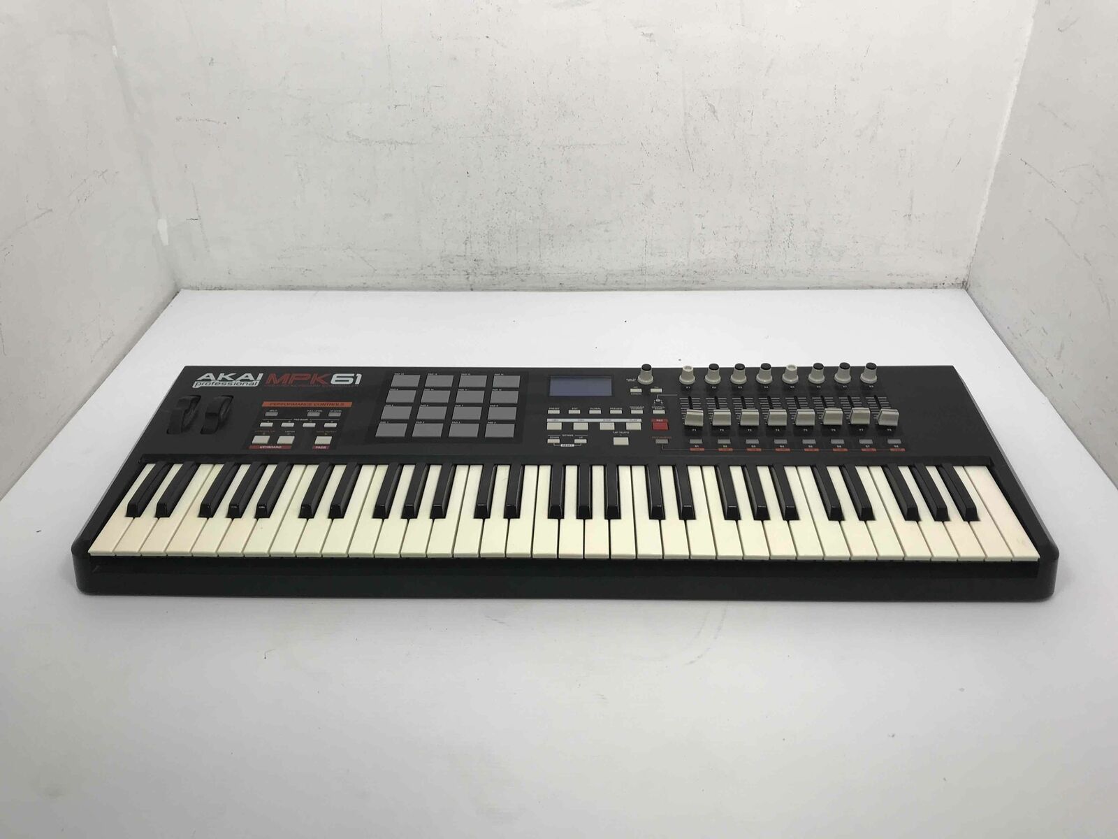 AKAI MPK61 USB/MIDI 61 Key Electronic Keyboard - Fresh Stock Dated December 2025