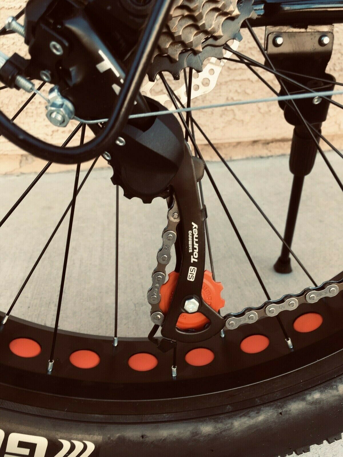 NEW MENS MOUNTAIN BIKE SHIMANO 21 SPEED HARDTAIL SNOWBIKE 26x17-AUTHENTIC! - Fresh Stock Dated December 2025