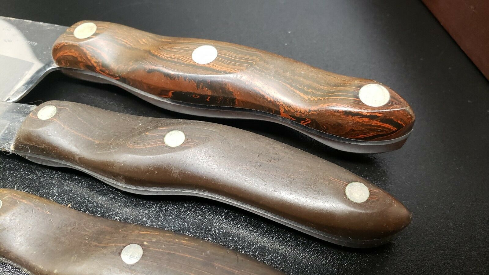 Vintage CUTCO 5 Piece Knife Set  1021 1022 1023 1024 1025 Bakelite Wall Rack - Fresh Stock Dated January 2026