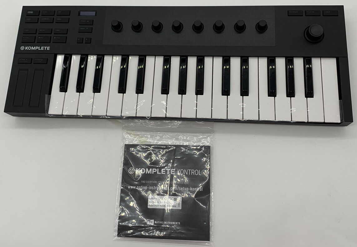 Native Instruments Komplete Kontrol M32 Compact Keyboard Controller - Fresh Stock Dated December 2025