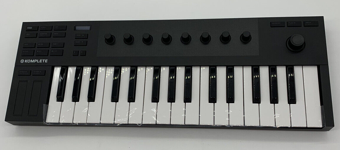 Native Instruments Komplete Kontrol M32 Compact Keyboard Controller - Fresh Stock Dated December 2025