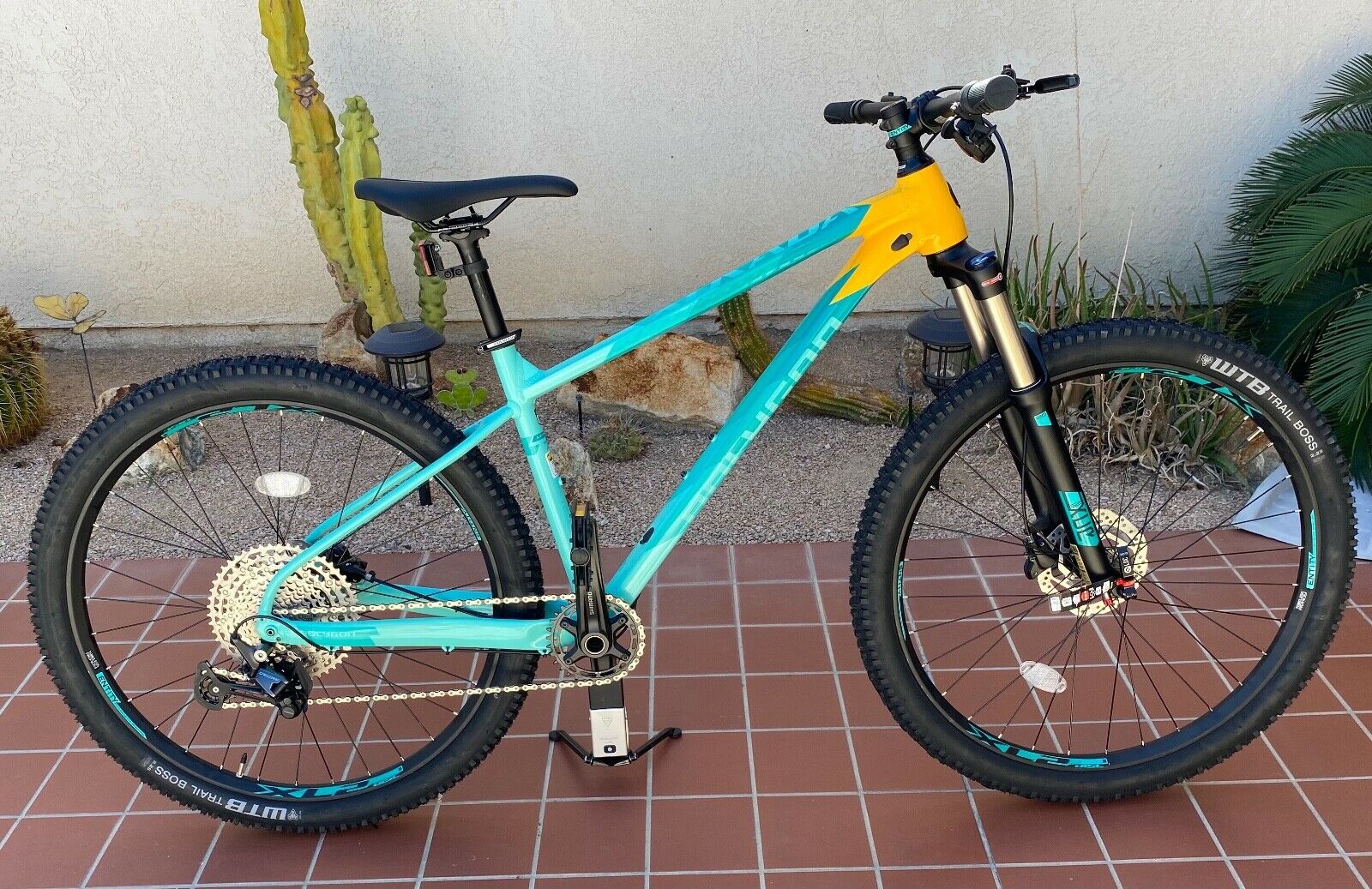 Mountain Bike Polygon Xtrada 7, Medium 1-12 speed Brand New 2021 Ready To Ride - Fresh Stock Dated December 2025