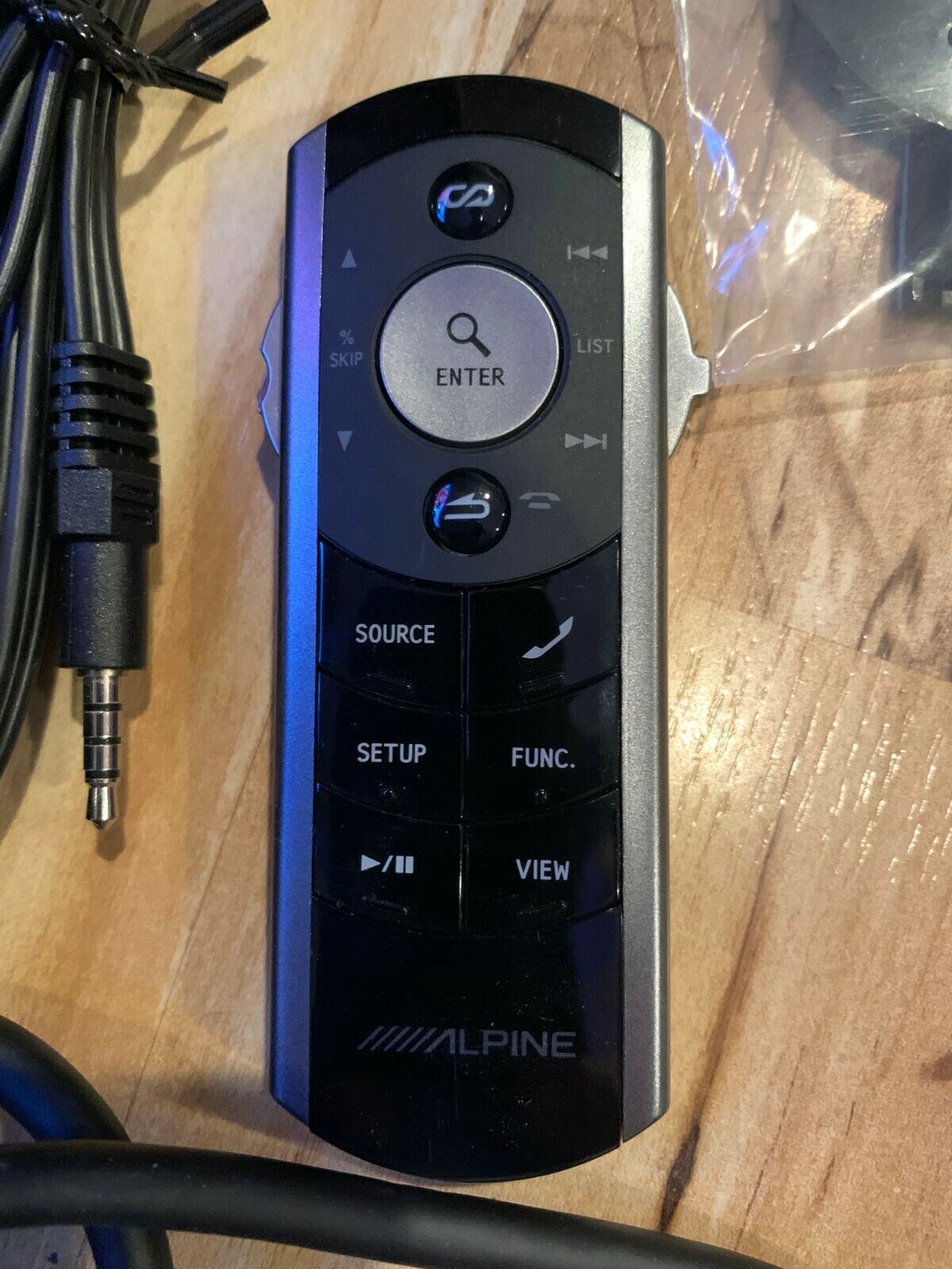 ALPINE EX-10 UNIVERSAL PHONE BLUETOOTH HANDS FREE CAR FM TRANSMITTER RETRO FIT - Fresh Stock Dated December 2025