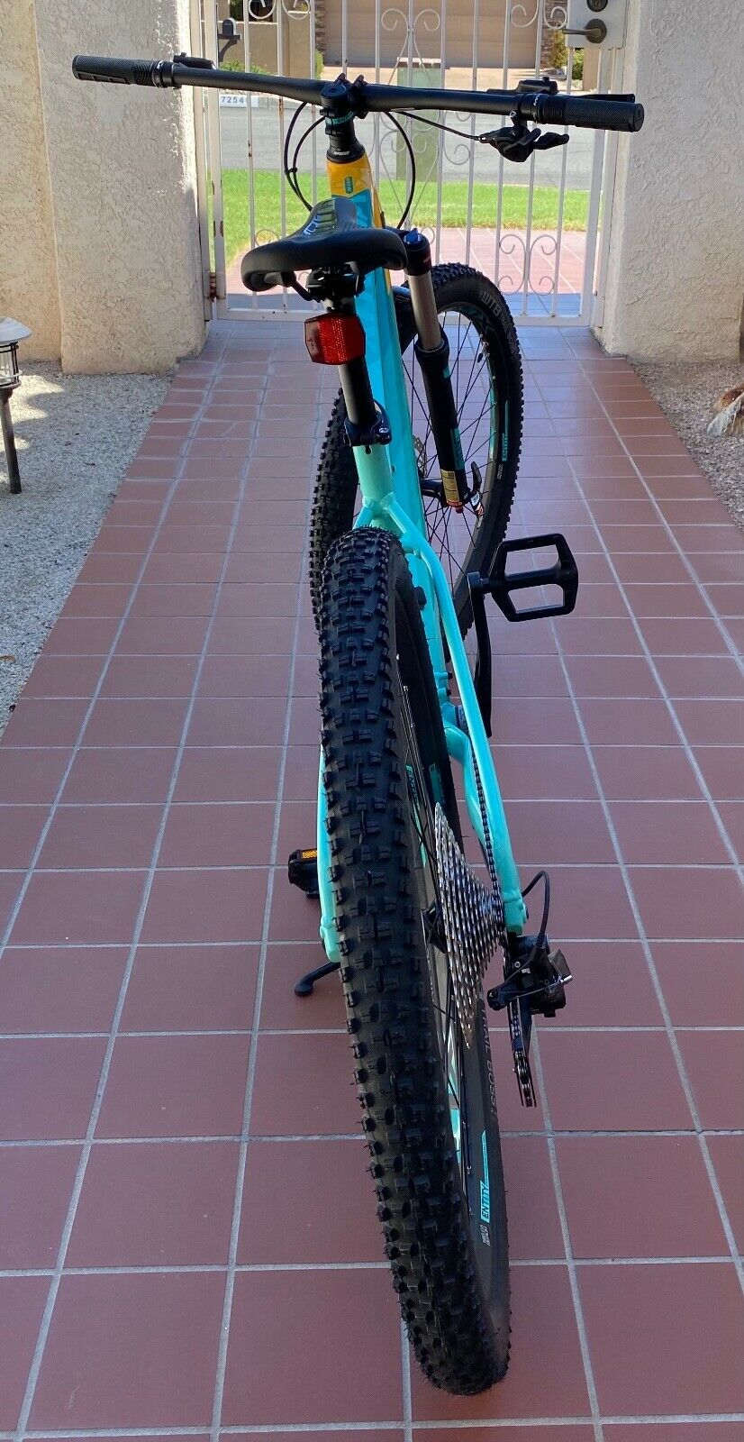 Mountain Bike Polygon Xtrada 7, Medium 1-12 speed Brand New 2021 Ready To Ride - Fresh Stock Dated December 2025