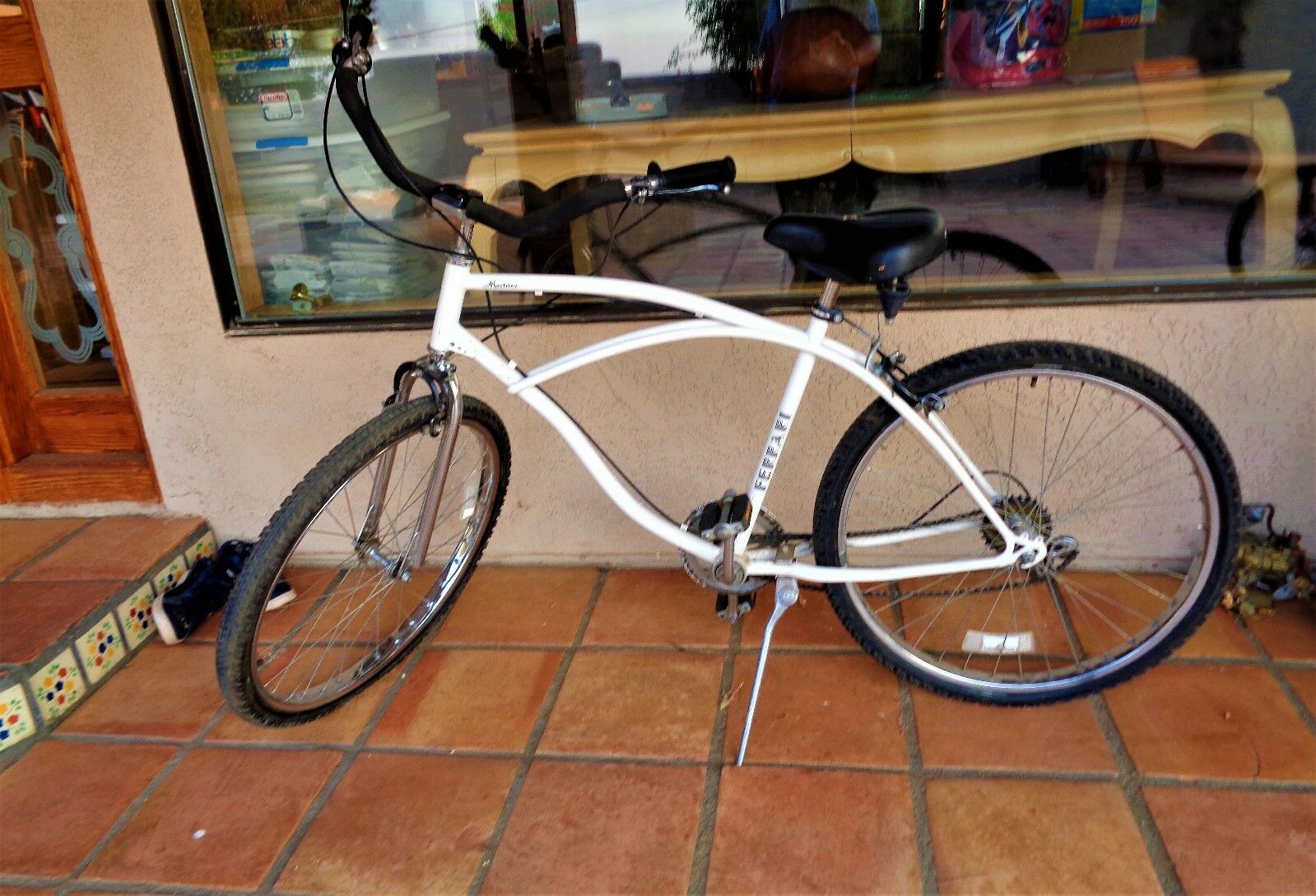 Ferrari Mariner  beach bike White  cruiser L@@K - Fresh Stock Dated January 2026