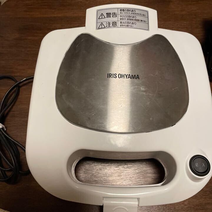 IRIS OHYAMA Multi-sand maker (Waffle Hot sandwich Donut Panini) PMS-704P-W AC100 - Fresh Stock Dated February 2026