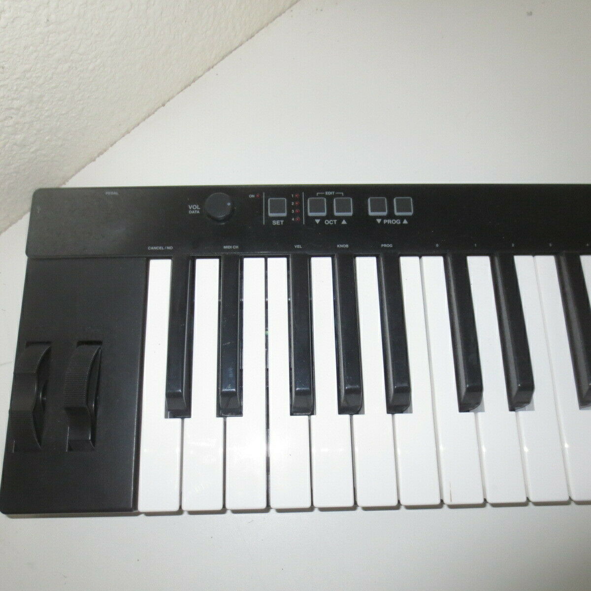 IRig Keys 37 PRO MIDI Controler Keyboard - Fresh Stock Dated December 2025