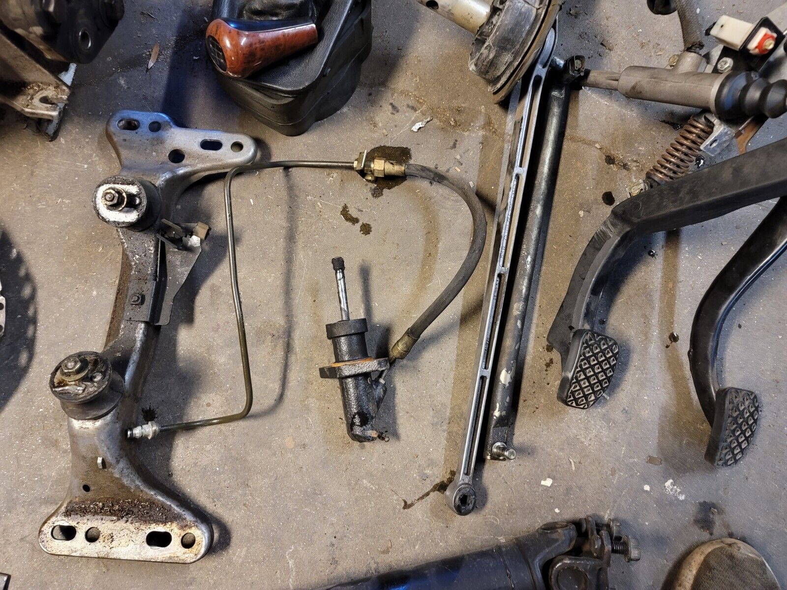 BMW Z3 E36 3 SERIES ZF MANUAL TRANSMISSION 5 SPEED COMPLETE MANUAL SWAP OEM - Fresh Stock Dated December 2025